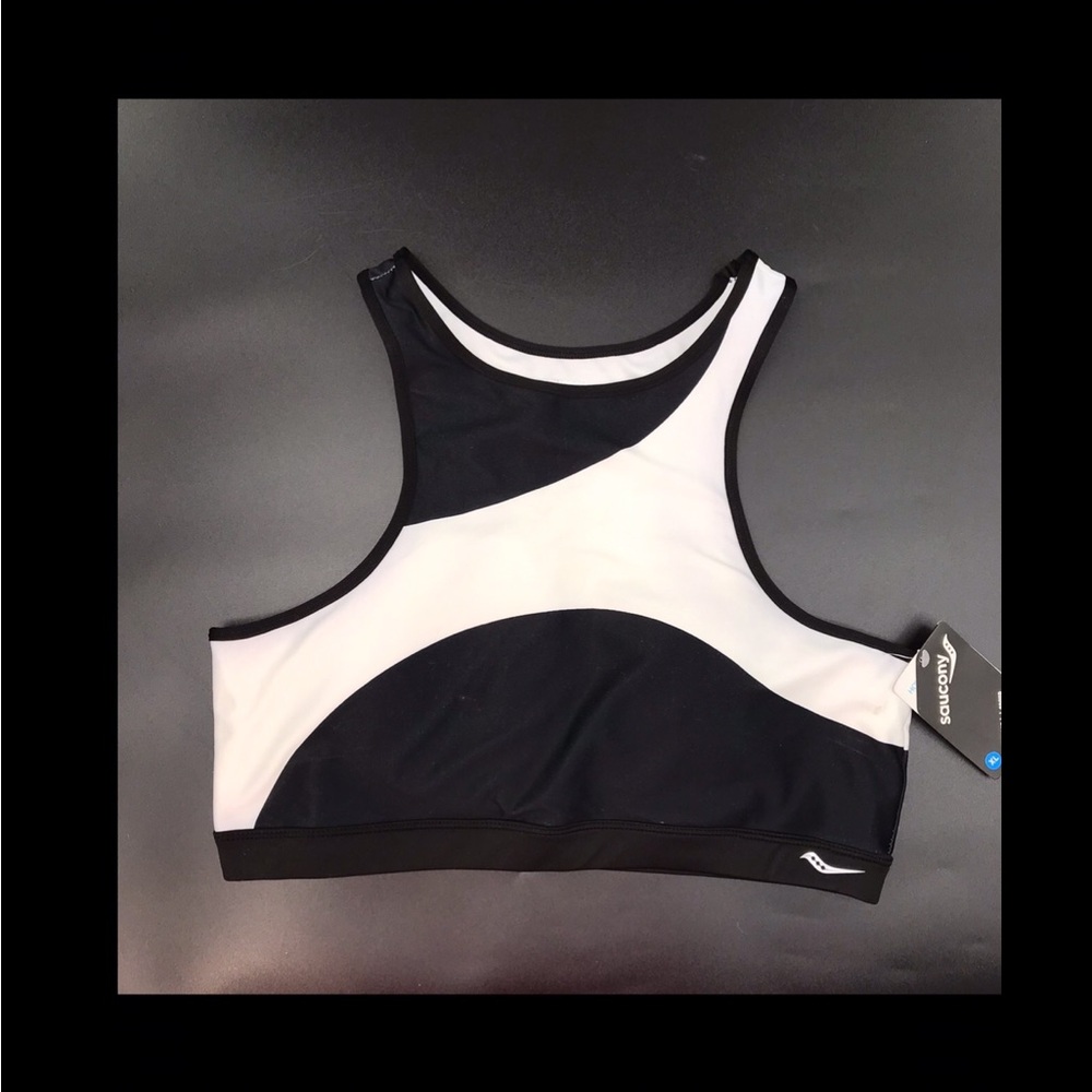 Saucony Women's Black and White Sports Bra Size XL